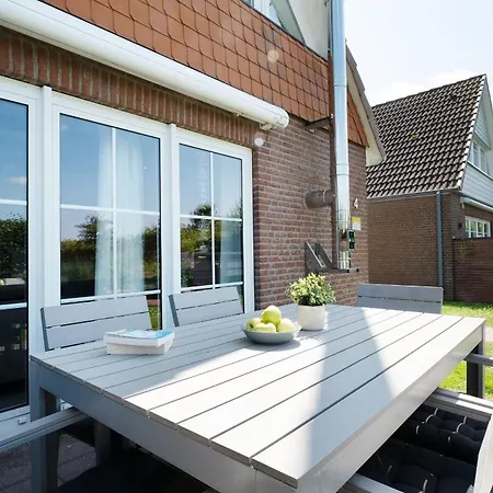 Holiday home Ostseehus *